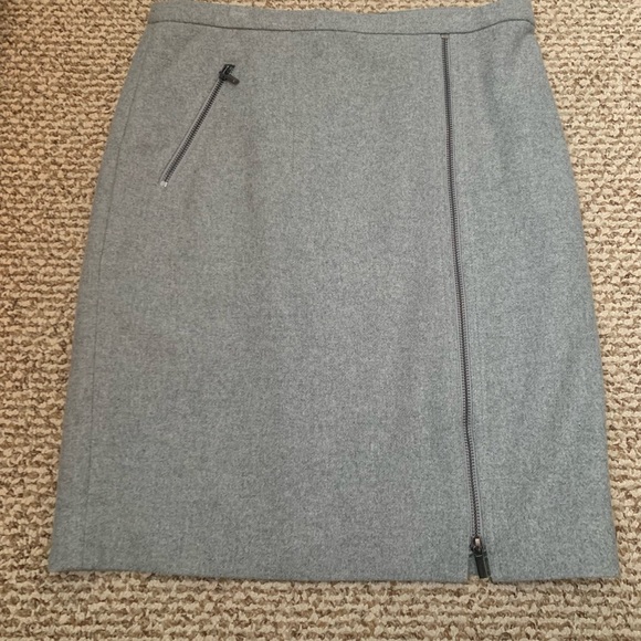 J. Crew Grey Wool Zipper Detail Pencil Skirt - Picture 1 of 9